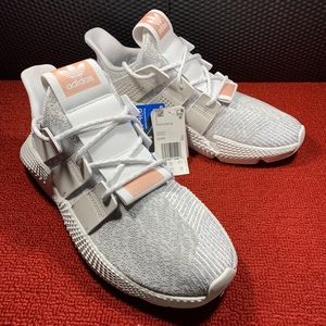 🔥 SOLD🔥Adidas Triple White Prophere
